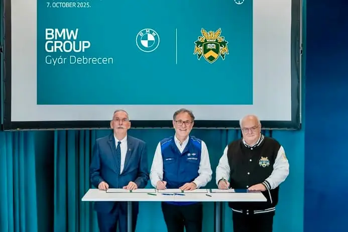 BMW- DE MK egy&uuml;ttműk&ouml;d&eacute;s