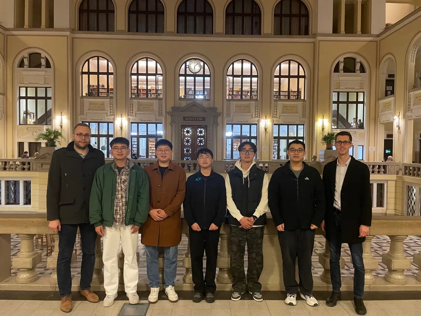 Shanghai DianJi Egyetem doktoranduszai